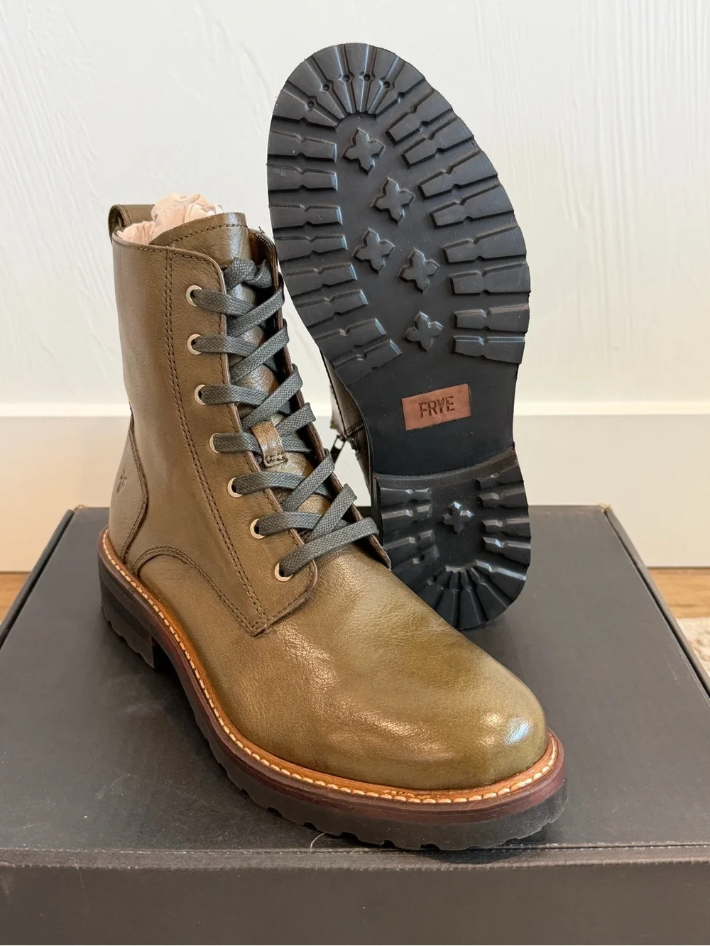 Frye Ella Moto Lace Up Boots Rosemary Leather, Round ToeSize 10 M Low Heel